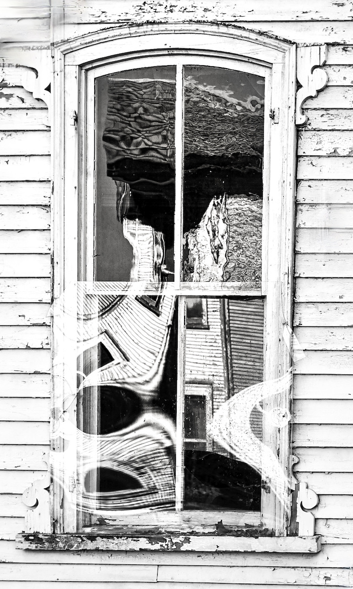Warren Laura Where the Surface Lies Pictorial   Class A 20260415